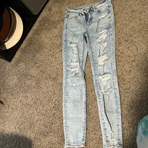 American eagle distress skinny jeans